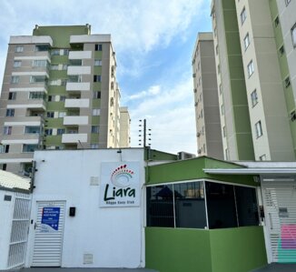 Apartamento em Balneário Piçarras, Itacolomi - Edifício Liara