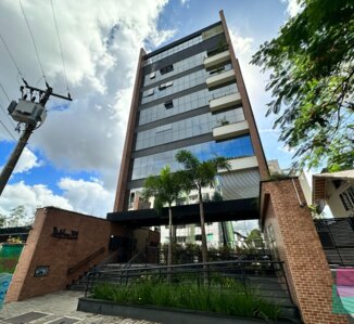 Apartamento em Joinville, Glória - Edifício Delfino 704