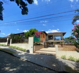 Casa em Joinville, Iririú